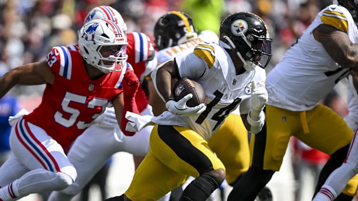 Sep 21, 2025; Foxborough, Massachusetts, USA; Pittsburgh Steelers running back Kenneth Gainwell (14) runs the ball during the first quarter at Gillette Stadium. Mandatory Credit: Paul Rutherford-Imagn Images Sep 21, 2025; Foxborough, Massachusetts, USA; Pittsburgh Steelers running back Kenneth Gainwell (14) runs the ball during the first quarter at Gillette Stadium. Mandatory Credit: Paul Rutherford-Imagn Images