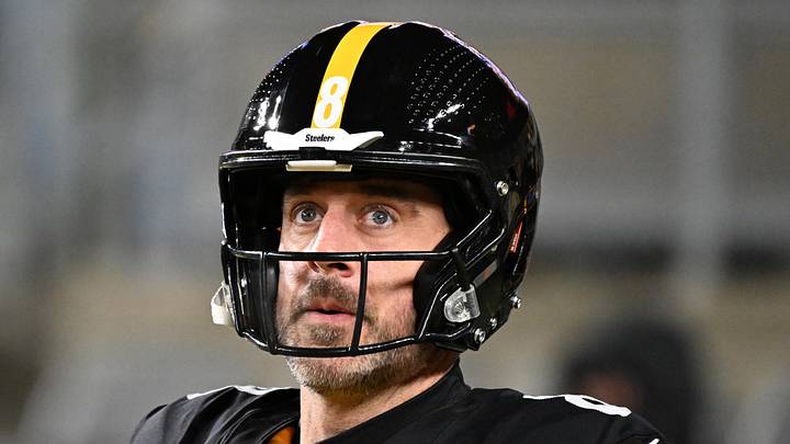 Pittsburgh Steelers quarterback Aaron Rodgers