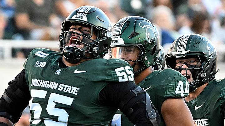 Sep 26, 2026; East Lansing, Michigan, USA; Michigan State Spartans defensive lineman Ben Roberts (55) celebrates a sack during the first quarter against the Nebraska Cornhuskers at Spartan Stadium. Mandatory Credit: Dale Young-Imagn Images Sep 26, 2026; East Lansing, Michigan, USA; Michigan State Spartans defensive lineman Ben Roberts (55) celebrates a sack during the first quarter against the Nebraska Cornhuskers at Spartan Stadium. Mandatory Credit: Dale Young-Imagn Images