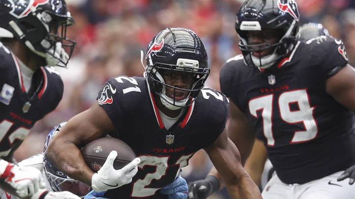 Houston Texans running back Nick Chubb runs with the ball during the fourth quarter against the Tennessee Titans.