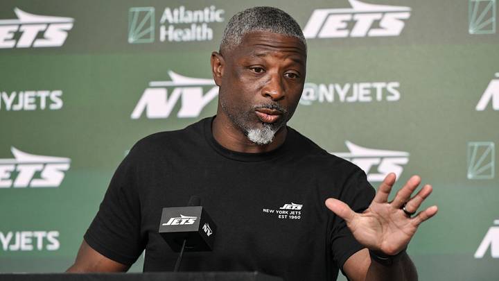 New York Jets head coach Aaron Glenn New York Jets head coach Aaron Glenn