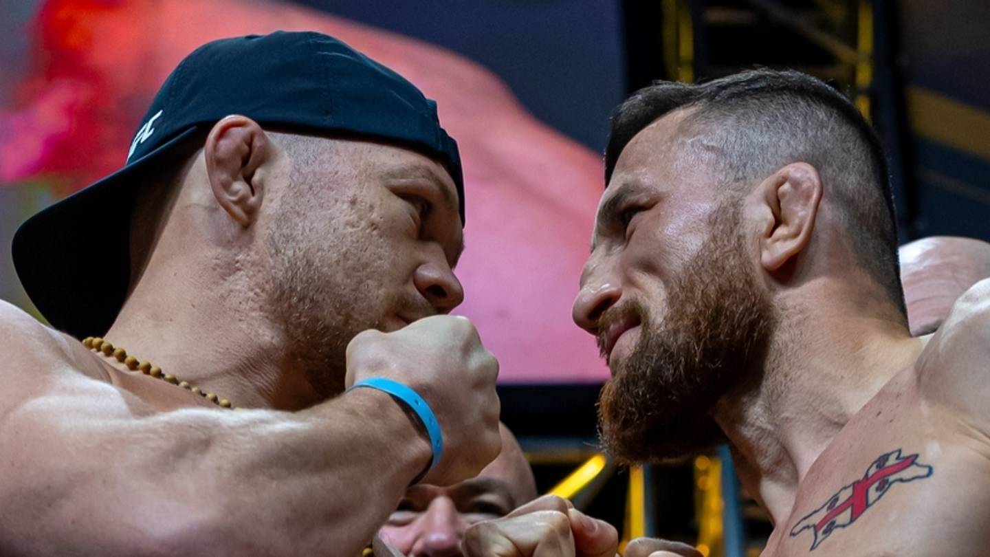 Volkanovski Defeats Evloev via TKO to Retain UFC Featherweight Title