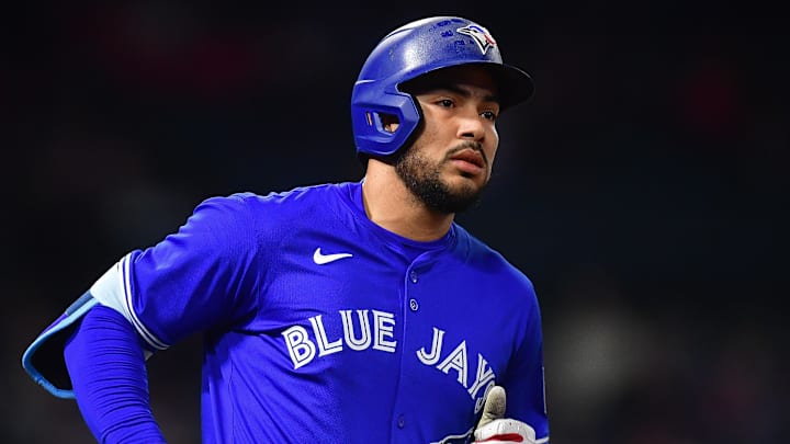 May 6, 2025; Anaheim, California, USA; Toronto Blue Jays right fielder Anthony Santander (25) hits a solo home run against the Los Angeles Angels during the eighth inning at Angel Stadium. May 6, 2025; Anaheim, California, USA; Toronto Blue Jays right fielder Anthony Santander (25) hits a solo home run against the Los Angeles Angels during the eighth inning at Angel Stadium.