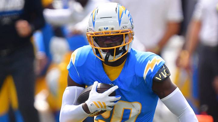 Los Angeles Chargers cornerback Cam Hart (20). Los Angeles Chargers cornerback Cam Hart (20).
