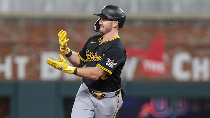 Sep 26, 2025; Cumberland, Georgia, USA; Pittsburgh Pirates first base Spencer Horwitz (2) celebrates hitting a home run against the Pittsburgh Pirates during the seventh inning at Truist Park. Mandatory Credit: Jordan Godfree-Imagn Images Sep 26, 2025; Cumberland, Georgia, USA; Pittsburgh Pirates first base Spencer Horwitz (2) celebrates hitting a home run against the Pittsburgh Pirates during the seventh inning at Truist Park. Mandatory Credit: Jordan Godfree-Imagn Images
