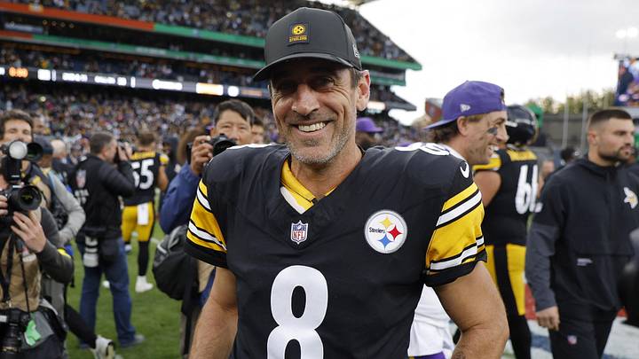 [US, Mexico, & Canada customers only] Sep 28, 2025; Dublin, IRELAND; Pittsburgh Steelers quarterback Aaron Rodgers reacts after playing against the Minnesota Vikings in a NFL International Series game at Croke Park. Mandatory Credit: Clodagh Kilcoyne/Reuters via Imagn Images
