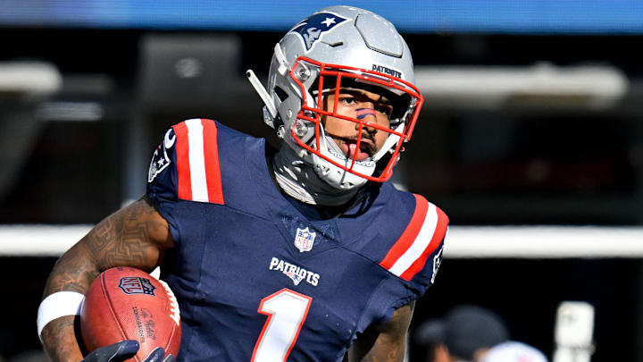 Nov 17, 2024; Foxborough, Massachusetts, USA; New England Patriots wide receiver Ja'Lynn Polk (1) warms up before a game against the Los Angeles Rams at Gillette Stadium. Mandatory Credit: Eric Canha-Imagn Images Nov 17, 2024; Foxborough, Massachusetts, USA; New England Patriots wide receiver Ja'Lynn Polk (1) warms up before a game against the Los Angeles Rams at Gillette Stadium. Mandatory Credit: Eric Canha-Imagn Images