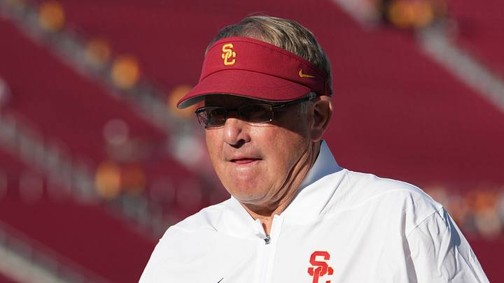 Sep 4, 2026; Los Angeles, California, USA; Southern California Trojans defensive coordinator Gary Patterson during the game against the Fresno State Bulldogs at United Airlines Field at Los Angeles Memorial Coliseum. Sep 4, 2026; Los Angeles, California, USA; Southern California Trojans defensive coordinator Gary Patterson during the game against the Fresno State Bulldogs at United Airlines Field at Los Angeles Memorial Coliseum.
