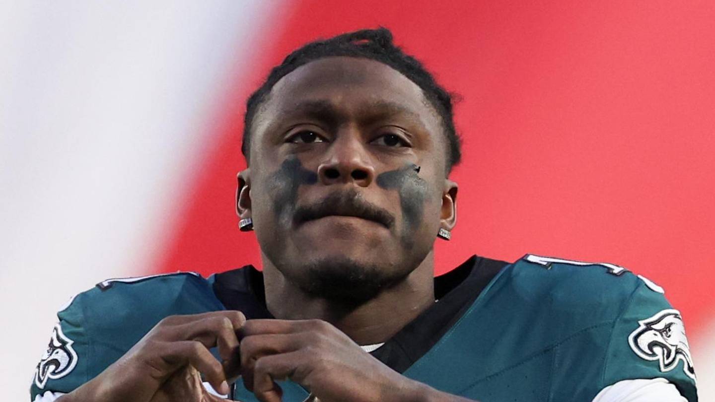 Chiefs to make A.J. Brown decision amid Rashee Rice uncertainty