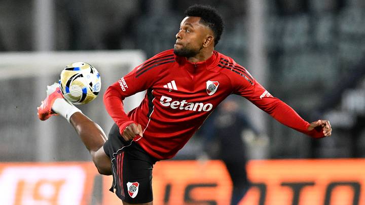 Miguel Borja dejó al River Plate para aventurarse con el Al-Wasl de los Emiratos Árabes Unidos