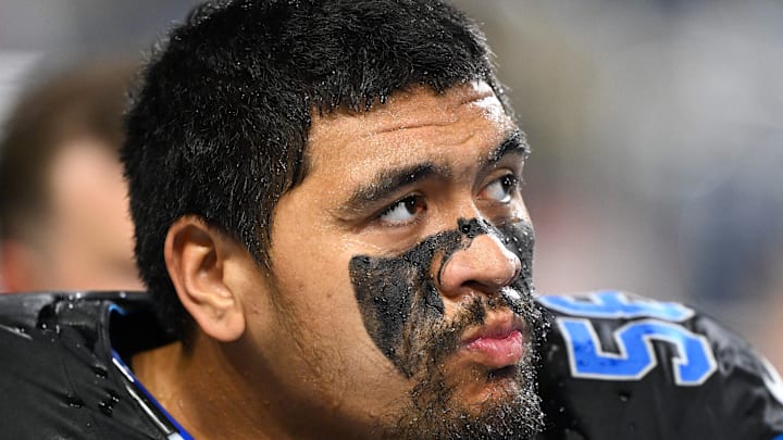 Detroit Lions tackle Penei Sewell (58) looks on during warm ups prior to New York Giants game 