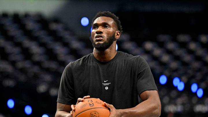 Dallas Mavericks center Moussa Cisse (30) warms up before the game against the Atlanta Hawks at American Airlines Center on Oct. 16, 2026. Dallas Mavericks center Moussa Cisse (30) warms up before the game against the Atlanta Hawks at American Airlines Center on Oct. 16, 2026.