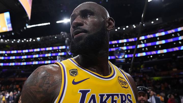 Los Angeles Lakers forward LeBron James (23) leaves the court  (Mandatory Credit: Kirby Lee-Imagn Images0