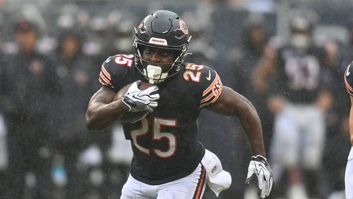 Sep 20, 2026; Chicago, Illinois, USA;  Chicago Bears running back Kyle Monangai (25) runs the ball against the Minnesota Vikings during the second half at Soldier Field.  Mandatory Credit: Patrick Gorski-Imagn Images