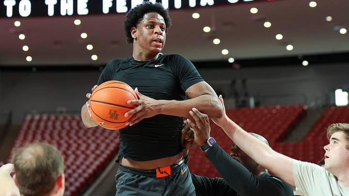 Feb 6, 2024; Houston, Texas, USA; Oklahoma State Cowboys forward Justin McBride (21) warms up before the game against the Houston Cougars at Fertitta Center. Mandatory Credit: Troy Taormina-USA TODAY Sports Feb 6, 2024; Houston, Texas, USA; Oklahoma State Cowboys forward Justin McBride (21) warms up before the game against the Houston Cougars at Fertitta Center. Mandatory Credit: Troy Taormina-USA TODAY Sports