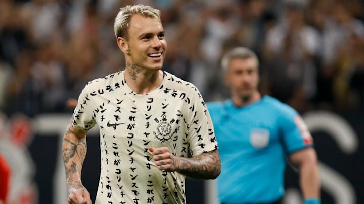 Artilheiro do Corinthians na temporada, Róger Guedes está na lista