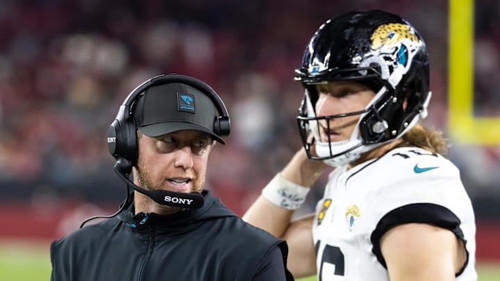 Nov 23, 2025; Glendale, Arizona, USA; Jacksonville Jaguars head coach Liam Coen with quarterback Trevor Lawrence (16) against the Arizona Cardinals at State Farm Stadium. Mandatory Credit: Mark J. Rebilas-Imagn Images Nov 23, 2025; Glendale, Arizona, USA; Jacksonville Jaguars head coach Liam Coen with quarterback Trevor Lawrence (16) against the Arizona Cardinals at State Farm Stadium. Mandatory Credit: Mark J. Rebilas-Imagn Images