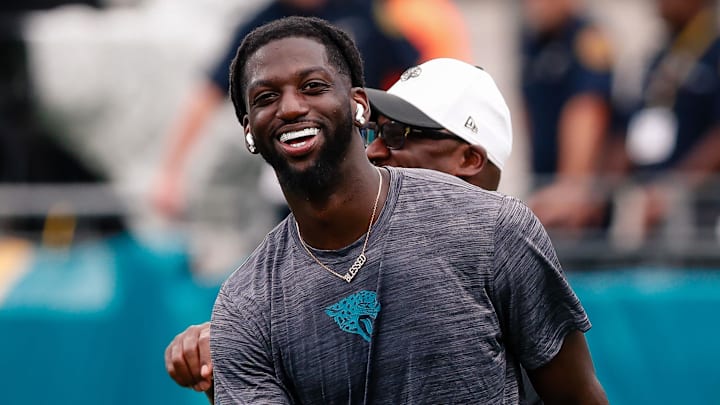 Aug 9, 2025; Jacksonville, Florida, USA; Jacksonville Jaguars wide receiver Brian Thomas Jr. (7) before a preseason game against the Pittsburgh Steelers at EverBank Stadium. Mandatory Credit: Travis Register-Imagn Images Aug 9, 2025; Jacksonville, Florida, USA; Jacksonville Jaguars wide receiver Brian Thomas Jr. (7) before a preseason game against the Pittsburgh Steelers at EverBank Stadium. Mandatory Credit: Travis Register-Imagn Images