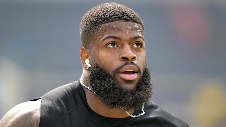 Sep 22, 2024; Inglewood, California, USA;  Los Angeles Rams linebacker Jared Verse (8) warms up prior to the game against the San Francisco 49ers at SoFi Stadium. Mandatory Credit: Jayne Kamin-Oncea-Imagn Images