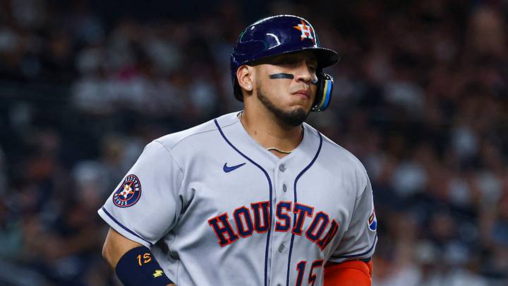 Houston Astros third baseman Isaac Paredes (15) hits an RBI single Houston Astros third baseman Isaac Paredes (15) hits an RBI single