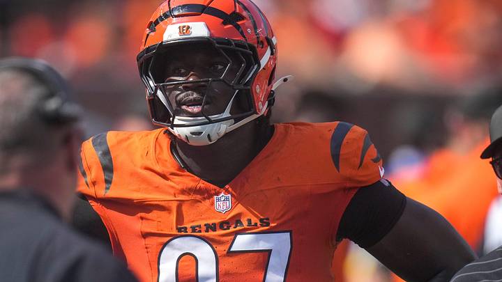 Cincinnati Bengals defensive end Shemar Stewart (97) walks for the injury tent in the fourth quarter of the NFL Week 2 game between the Cincinnati Bengals and the Jacksonville Jaguars at Paycor Stadium in downtown Cincinnati on Sunday, Sept. 14, 2025. The Bengals came back from a halftime deficit to win 31-27. Cincinnati Bengals defensive end Shemar Stewart (97) walks for the injury tent in the fourth quarter of the NFL Week 2 game between the Cincinnati Bengals and the Jacksonville Jaguars at Paycor Stadium in downtown Cincinnati on Sunday, Sept. 14, 2025. The Bengals came back from a halftime deficit to win 31-27.