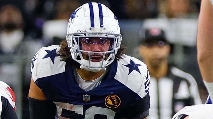 Former Dallas Cowboys linebacker Eric Kendricks (50) lines up against the New York Giants during the second quarter at AT&T Stadium.