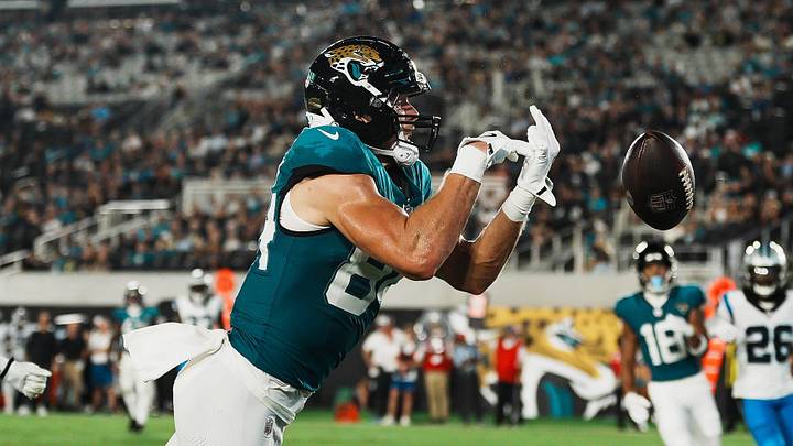 Jacksonville Jaguars tight end Hunter Long (84) can’t hold onto a touchdown pass in the second quarter during the first half against the Carolina Panthers at EverBank Stadium in the second preseason game on Friday night, August 21, 2026 in Jacksonville, Fla. 