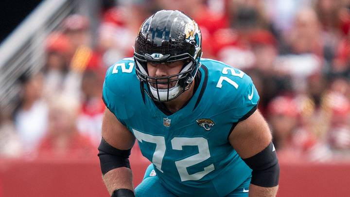 September 28, 2025; Santa Clara, California, USA; Jacksonville Jaguars offensive tackle Walker Little (72) during the first quarter against the San Francisco 49ers at Levi's Stadium. Mandatory Credit: Kyle Terada-Imagn Images September 28, 2025; Santa Clara, California, USA; Jacksonville Jaguars offensive tackle Walker Little (72) during the first quarter against the San Francisco 49ers at Levi's Stadium. Mandatory Credit: Kyle Terada-Imagn Images