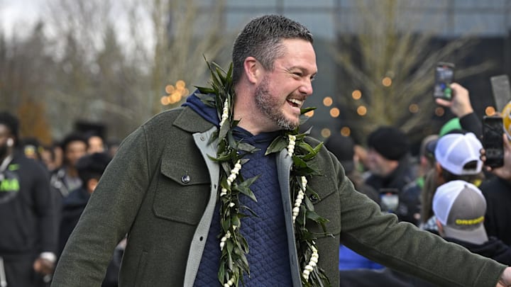 oregon ducks washington huskies jedd fisch dan lanning color wear schedule tv preview betting odds weather uniforms nil big ten rivalry