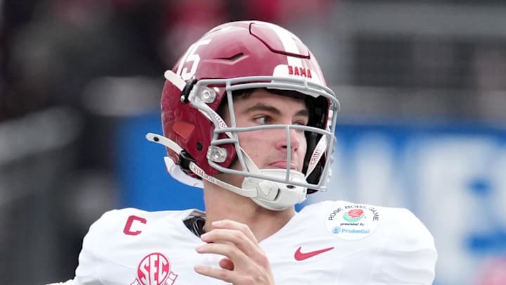 Alabama Crimson Tide quarterback Ty Simpson