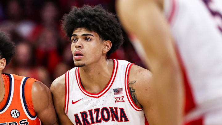 Dec 6, 2025; Tucson, Arizona, USA; Auburn Tigers forward Keyshawn Hall (7) and Arizona Wildcats forward Koa Peat (10) prepare for the tip off before the start of the game at McKale Memorial Center. Mandatory Credit: Aryanna Frank-Imagn Images Dec 6, 2025; Tucson, Arizona, USA; Auburn Tigers forward Keyshawn Hall (7) and Arizona Wildcats forward Koa Peat (10) prepare for the tip off before the start of the game at McKale Memorial Center. Mandatory Credit: Aryanna Frank-Imagn Images