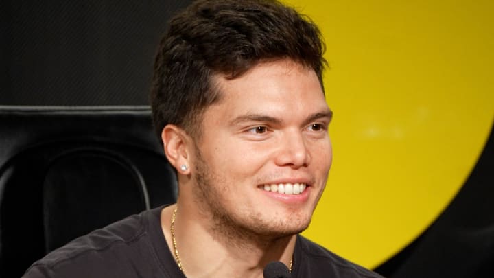 Oregon Quarterback Dillon Gabriel celebrates a birthday before the Rose Bowl.
