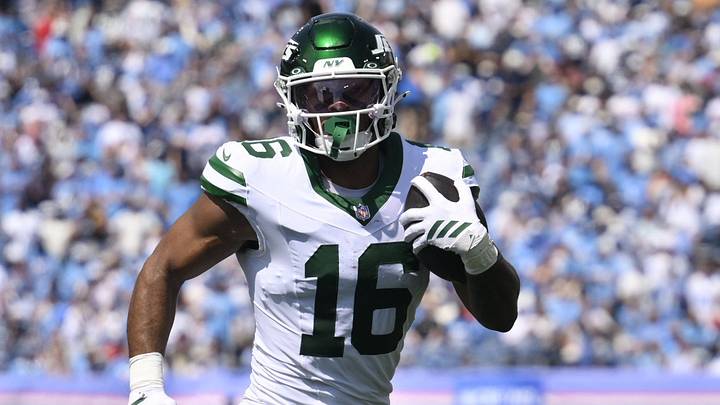 New York Jets tight end Kenyon Sadiq New York Jets tight end Kenyon Sadiq