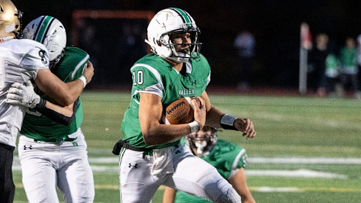 Pascack Valley football hosts River Dell, Friday, Oct. 18, 2024, Hillsdale, New Jersey. PV #10 Adam Shaw.