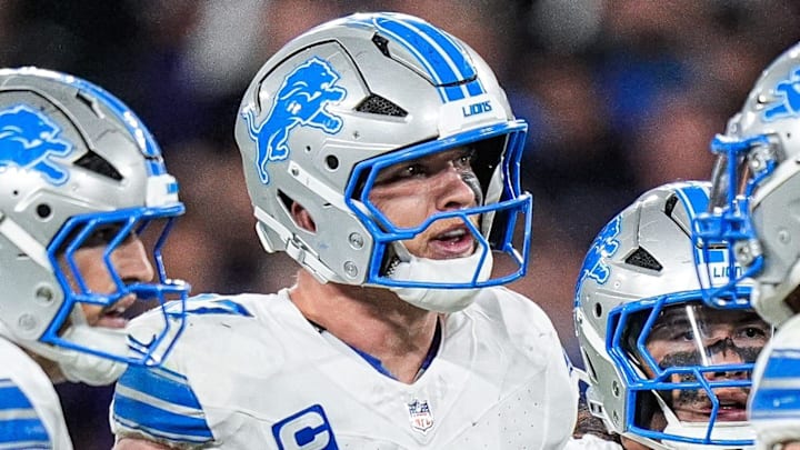 Detroit Lions defensive end Aidan Hutchinson (97).