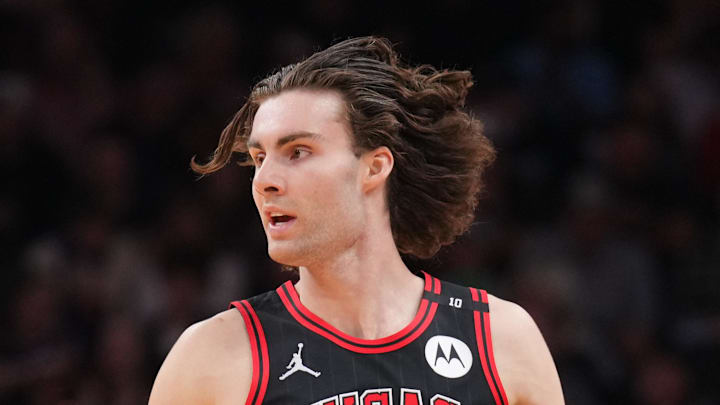 Mar 19, 2025; Phoenix, Arizona, USA; Chicago Bulls guard Josh Giddey (3) dribbles against the Phoenix Suns during the first half at PHX Aena. Mandatory Credit: Joe Camporeale-Imagn Images