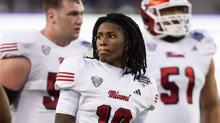 Dec 28, 2024; Tucson, AZ, USA; Miami (OH) RedHawks wide receiver Kam Perry (10) against the Colorado State Rams during the Snoop Dogg Arizona Bowl at Arizona Stadium. Dec 28, 2024; Tucson, AZ, USA; Miami (OH) RedHawks wide receiver Kam Perry (10) against the Colorado State Rams during the Snoop Dogg Arizona Bowl at Arizona Stadium.