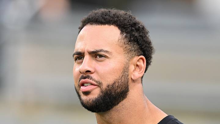 Pittsburgh Steelers wide receiver Michael Pittman Jr. warms up
