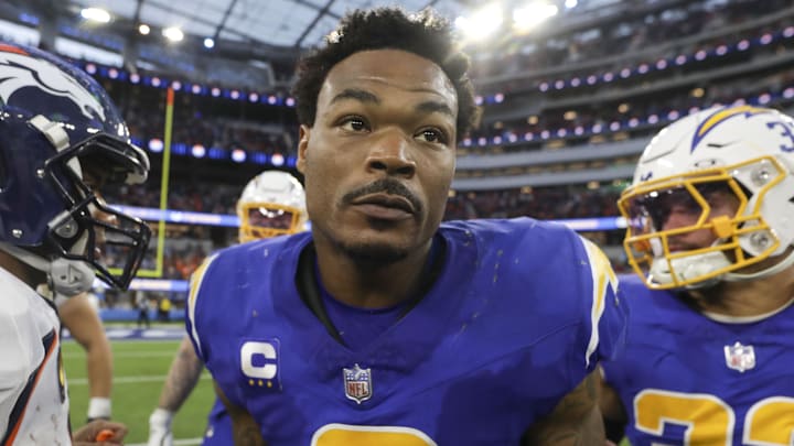 Dec 10, 2023; Inglewood, California, USA; Los Angeles Chargers safety Derwin James Jr. (3) after a game against the Denver Broncos at SoFi Stadium. Mandatory Credit: Yannick Peterhans-Imagn Images Dec 10, 2023; Inglewood, California, USA; Los Angeles Chargers safety Derwin James Jr. (3) after a game against the Denver Broncos at SoFi Stadium. Mandatory Credit: Yannick Peterhans-Imagn Images