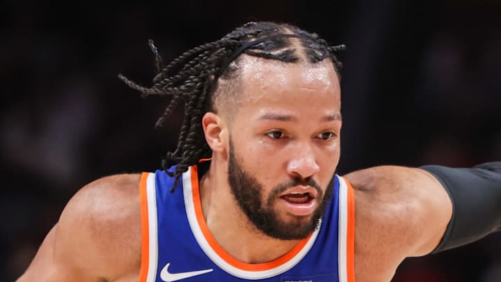 New York Knicks guard Jalen Brunson drives to the basket against the Atlanta Hawks.