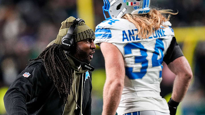 Detroit Lions defensive coordinator Kelvin Sheppard reacts to a play against Philadelphia Eagles during the first half at Lincoln Financial Field in Philadelphia on Sunday, November 16, 2025.