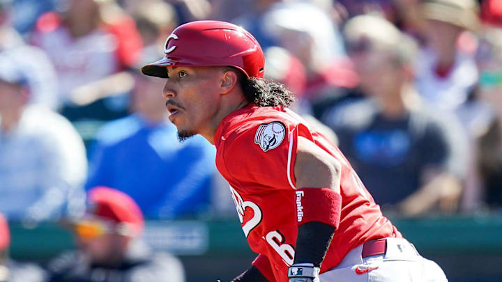 Cincinnati Reds shortstop Edwin Arroyo (56) runs