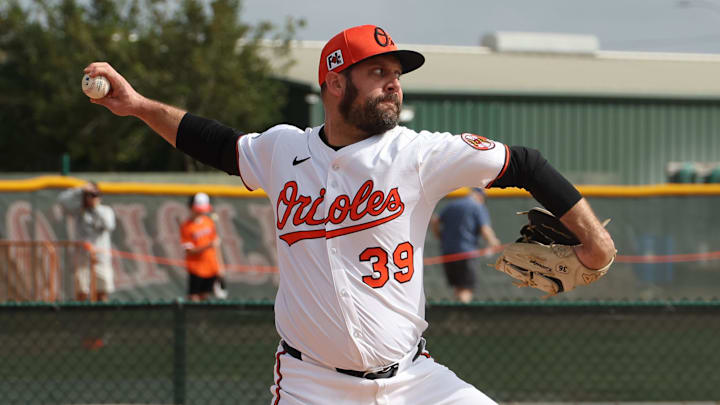 Feb 16, 2025; Sarasota, FL, USA; Baltimore Orioles pitcher Andrew Kittredge (39) throws a pitch at Ed Smith Stadium. Feb 16, 2025; Sarasota, FL, USA; Baltimore Orioles pitcher Andrew Kittredge (39) throws a pitch at Ed Smith Stadium.