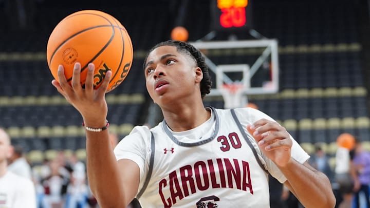 Mar 20, 2024; Pittsburgh, PA, USA; South Carolina Gamecocks forward Collin Murray-Boyles (30) receives the ball during the NCAA first round practice session at PPG Paints Arena. Mandatory Credit: Gregory Fisher-Imagn Images Mar 20, 2024; Pittsburgh, PA, USA; South Carolina Gamecocks forward Collin Murray-Boyles (30) receives the ball during the NCAA first round practice session at PPG Paints Arena. Mandatory Credit: Gregory Fisher-Imagn Images