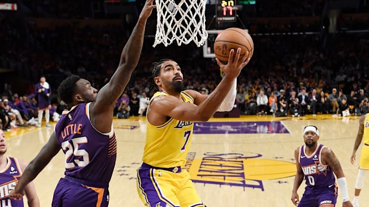 Gabe Vincent promedia solo 5.4 puntos con los Lakers en esta zafra