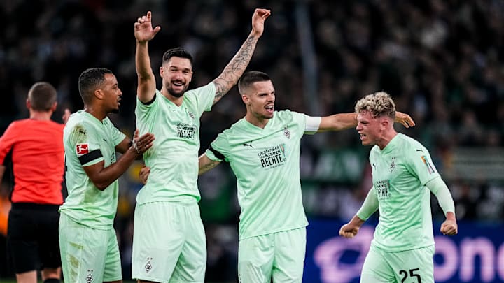 Borussia Mönchengladbach v FC St. Pauli 1910