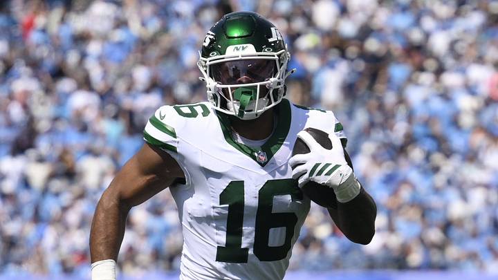New York Jets tight end Kenyon Sadiq New York Jets tight end Kenyon Sadiq