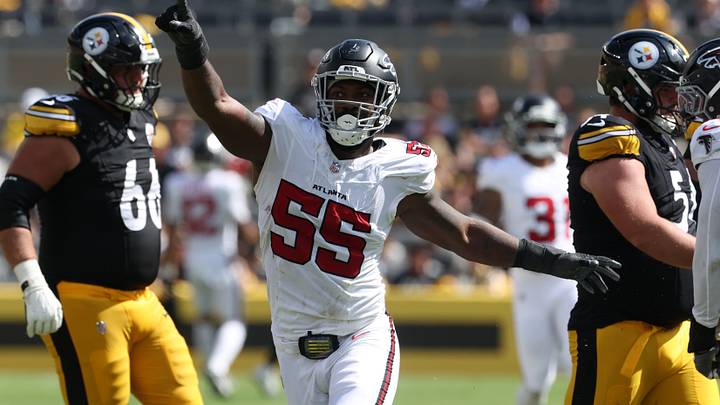 Atlanta Falcons edge rusher Za'Darius Smith made the most of his opportunities in a heavy defensive rotation against the Steelers. Atlanta Falcons edge rusher Za'Darius Smith made the most of his opportunities in a heavy defensive rotation against the Steelers.