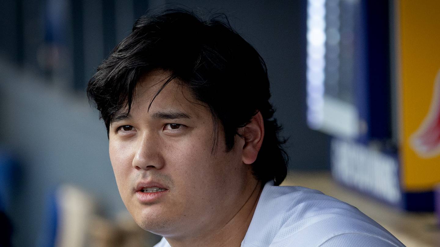 Dave Roberts, Dodgers pointing fingers on Shohei Ohtani injury situation is a bad look