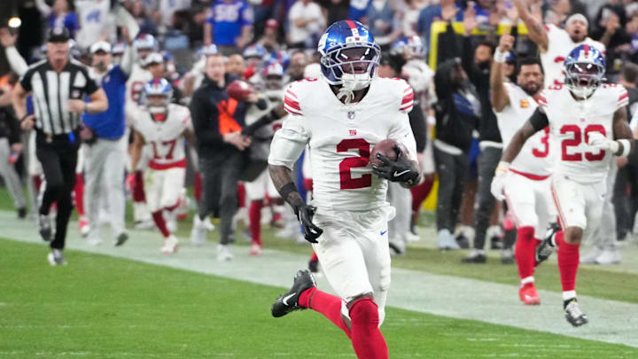 Dec 28, 2025; Paradise, Nevada, USA; New York Giants cornerback Deonte Banks (2) returns a punt for a touchdown in the second half against the Las Vegas Raiders at Allegiant Stadium. Mandatory Credit: Kirby Lee-Imagn Images Dec 28, 2025; Paradise, Nevada, USA; New York Giants cornerback Deonte Banks (2) returns a punt for a touchdown in the second half against the Las Vegas Raiders at Allegiant Stadium. Mandatory Credit: Kirby Lee-Imagn Images